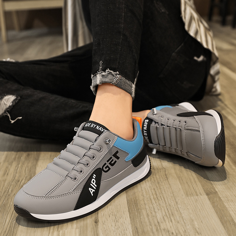 2025 New Shoes Fashionable Soft Leather Men's Slip-on Travel Hiking Shoes for Students All-match Casual
