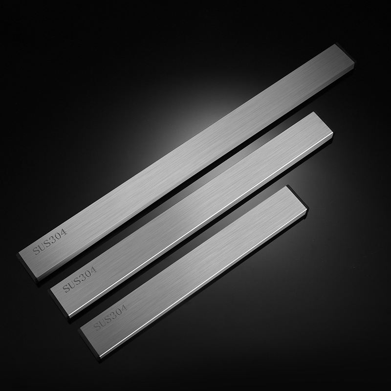 Picture of 304 stainless steel magnet tool holder kitchen wall-mounted non-perforated magnetic magnetic tool storage rack magnetic tool holder