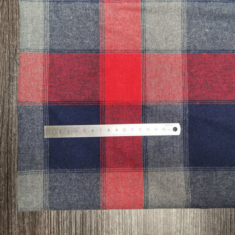 Picture of in stock brushed plaid fabric spring and summer women's shirt cloth 21 polyester cotton woven flannel plaid lining