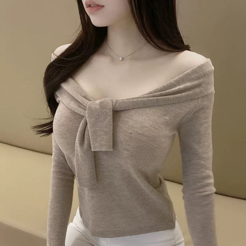 South Korea Dongdaemun New Slim-fit Sexy Feminine Niche Design Lace-up Slim-fit Knitwear se