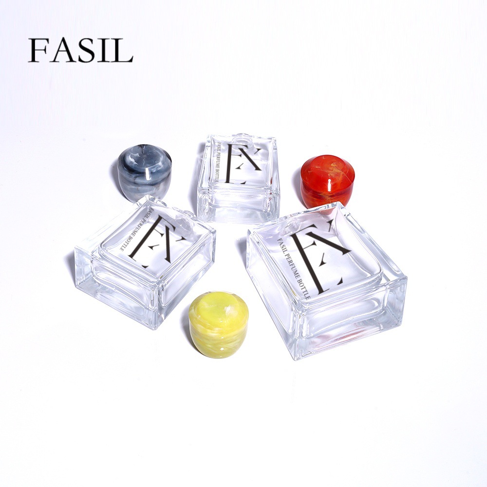 In-Stock Manufacturer Direct Wholesale Fragrance 15mm Screw Cap Empty Bottles with Resin Conical Colorful Caps Fashion Empty Bottles