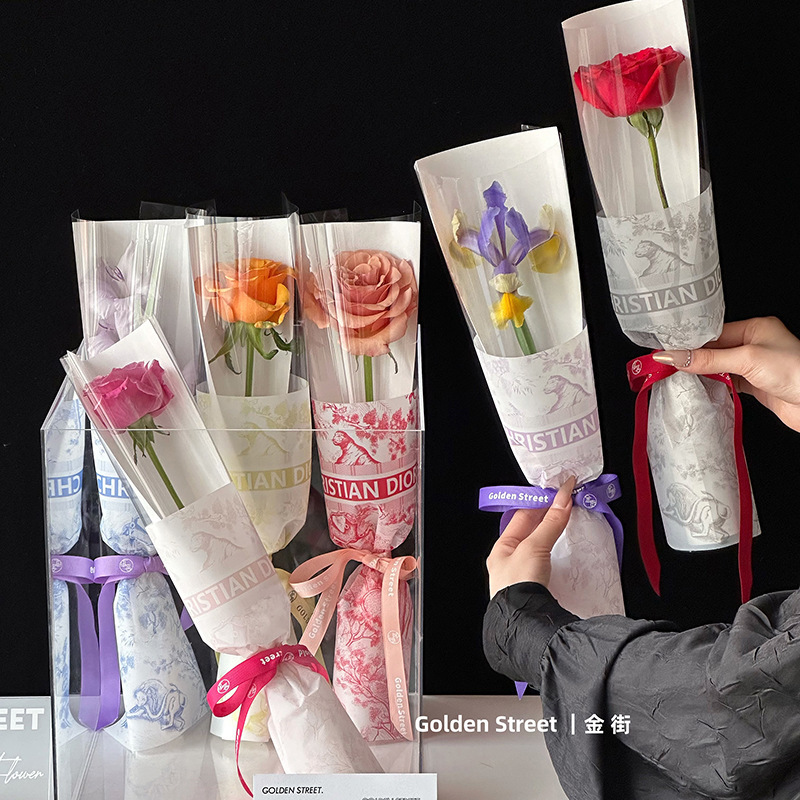 Factory Wholesale Simple Dio Single Paper Rose Bouquet Wrapped in Cellophane Transparent Flowers Flower Shop Packaging Materials