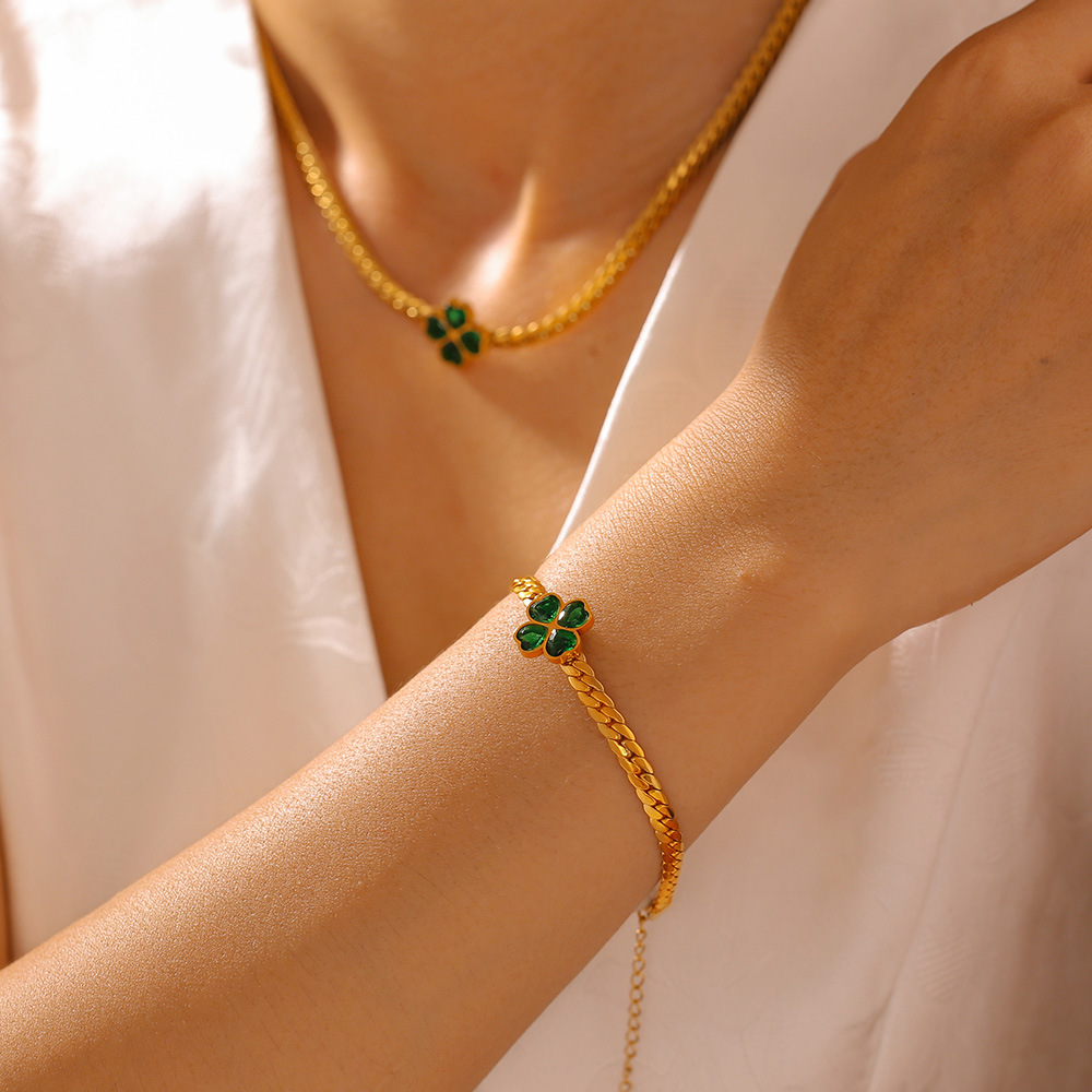 European and American Cross-border Jewelry suit Emerald Four-leaf Flower Bracelet Women's Collarbone Necklace All-match Titanium Steel Earrings Do Not Fell