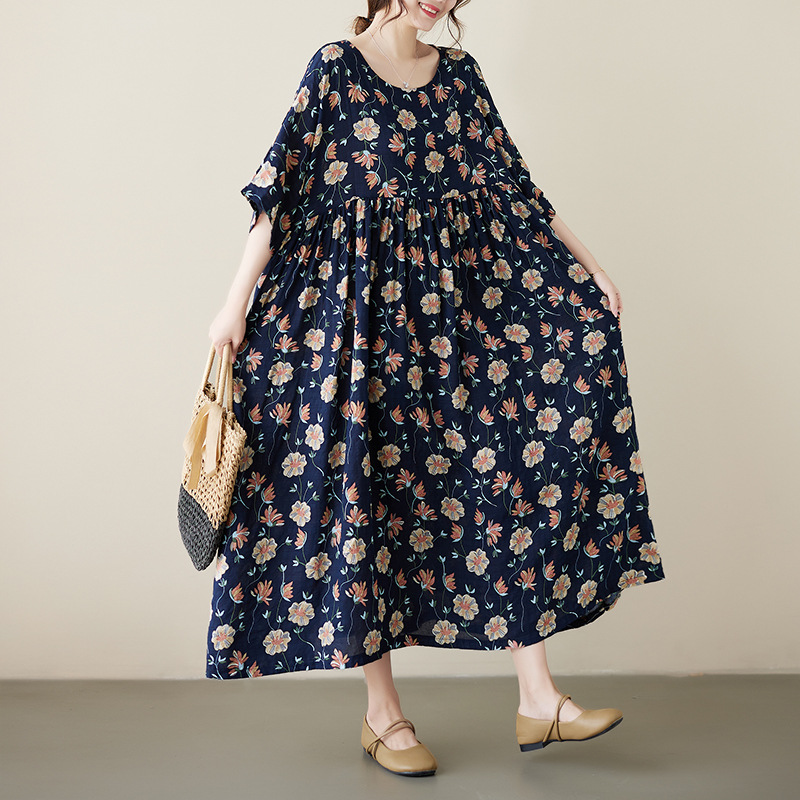 Picture of Super Fat Plus Size Women's Extras Size Summer Retro Slimming Loose Short-sleeved Belly-covering Long Printed Dress for Chubby Girls