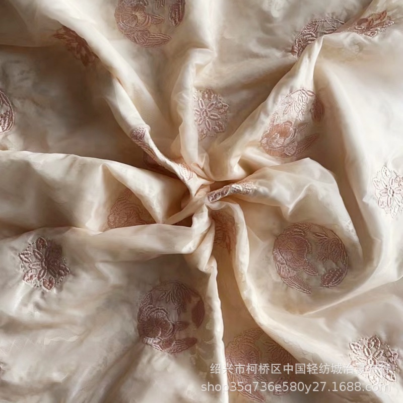 New Chinese Fashion Women's Embroidered Fabric Autumn and Winter Dog Clothing Four-In-One down Jacket Fabric Embroidered Fabric