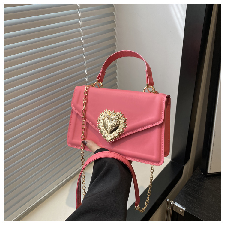 Western Style Small Bag Women's 2024 New Candy Color Girl's Heart Small Square Bag Fashionable Elegant Lock Shoulder Crossbody Bag