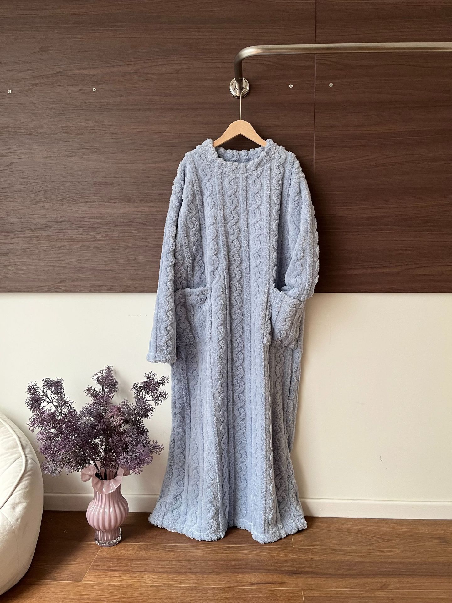 Picture of [Original Real shot] walking quilt coral velvet jacquard nightgown winter pajamas warm homewear nightdress