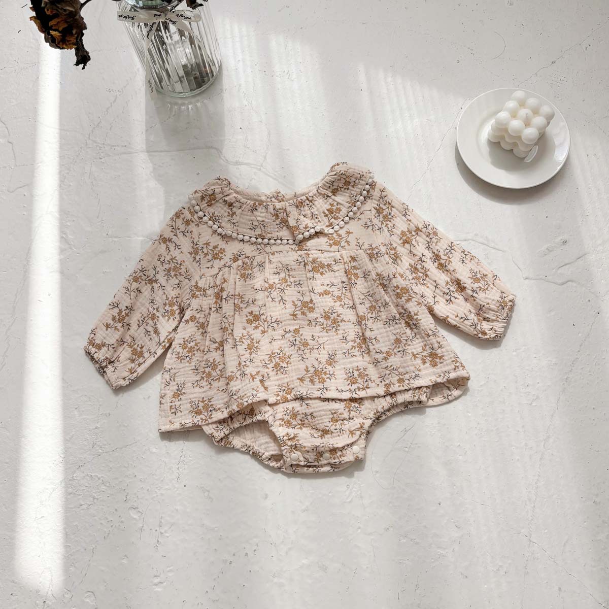 Spring new Zou cloth jumpsuit baby western style floral bag fart ha dress baby cute doll collar outerwear