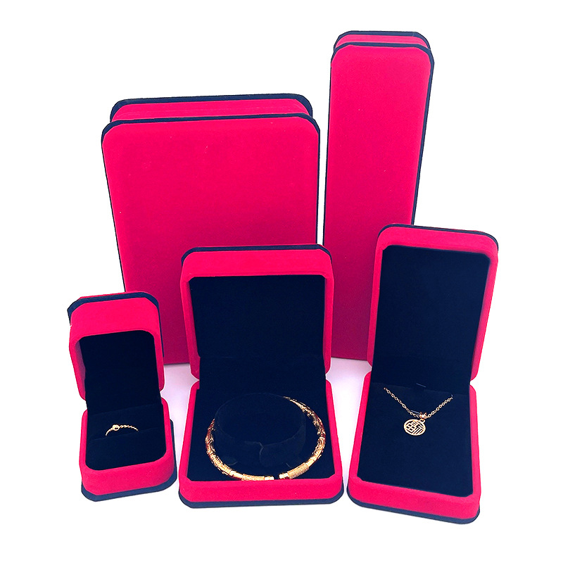 Red and Black Edge Rounded Flannel Bracelet Box Jewelry Box Ring Box Plush Face Pendant Box Jewelry Necklace Storage