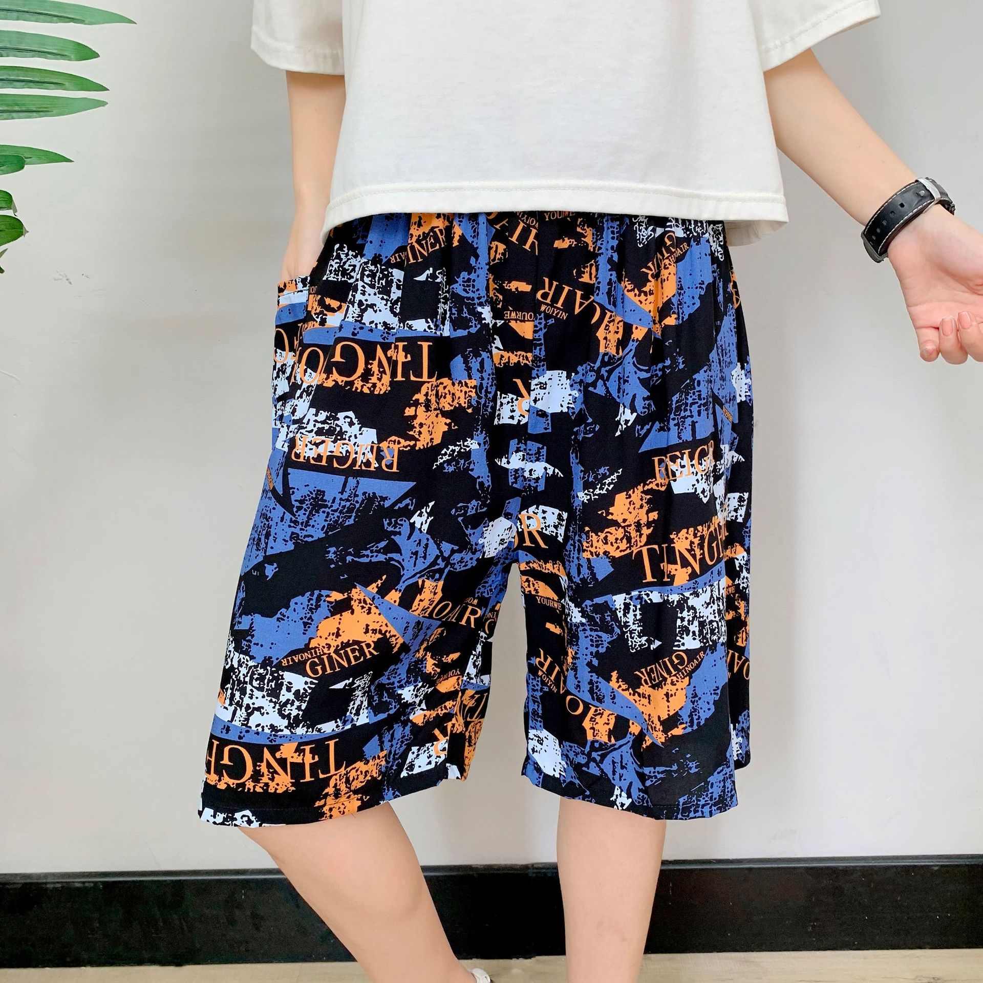 Picture of Cotton Silk Pajama Pants Men's Summer Thin Large Size Loose Shorts Casual Breathable Floral Pants Outer Wear Five-Point Beach Pants