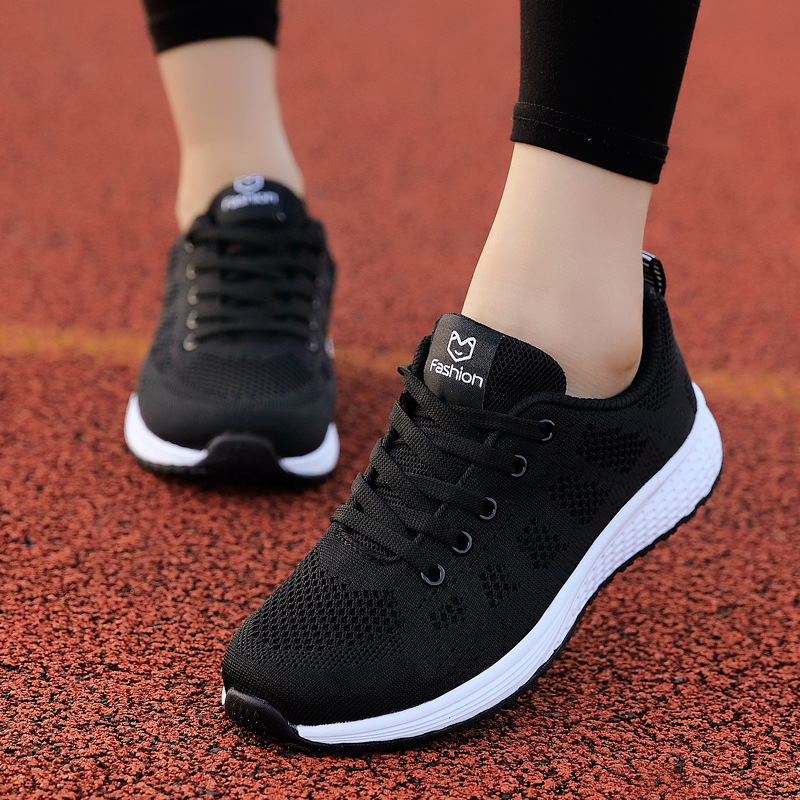 Fujian Quanzhou women's shoes 2025 summer mesh sneaker female students casual shoes mesh running shoes manufacturers straight hair