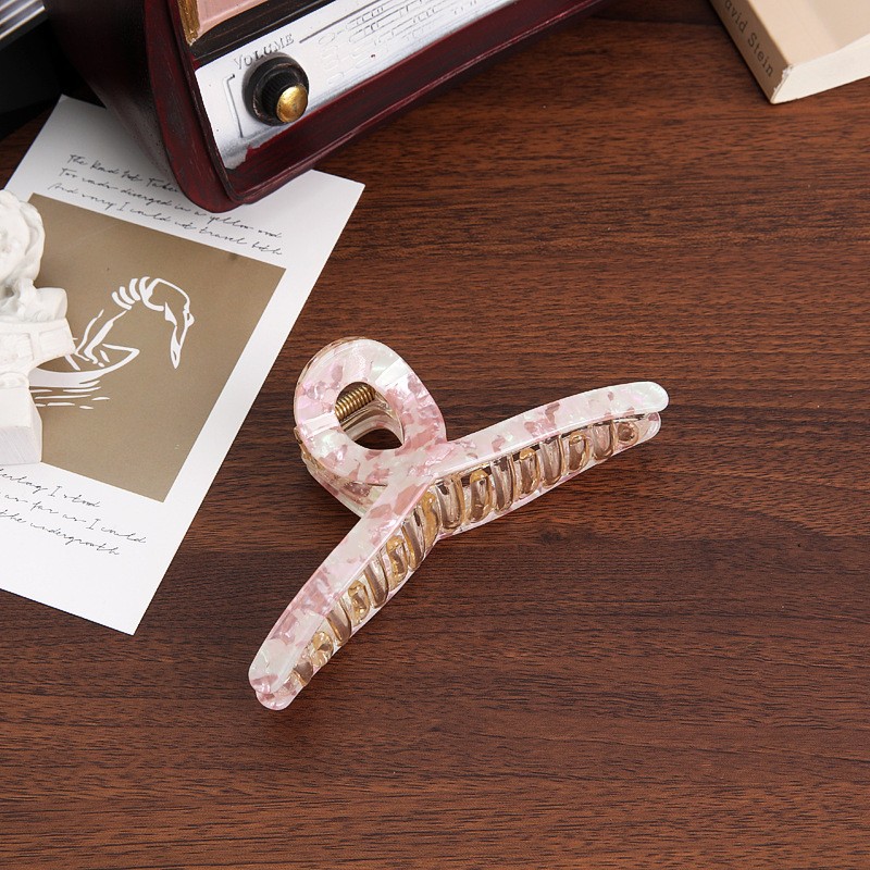 Picture of Tulip Cherry Grab Clip Premium 2024 New Maillard Grab Clip Cute Dalmatian Shark Clip Hair Accessories