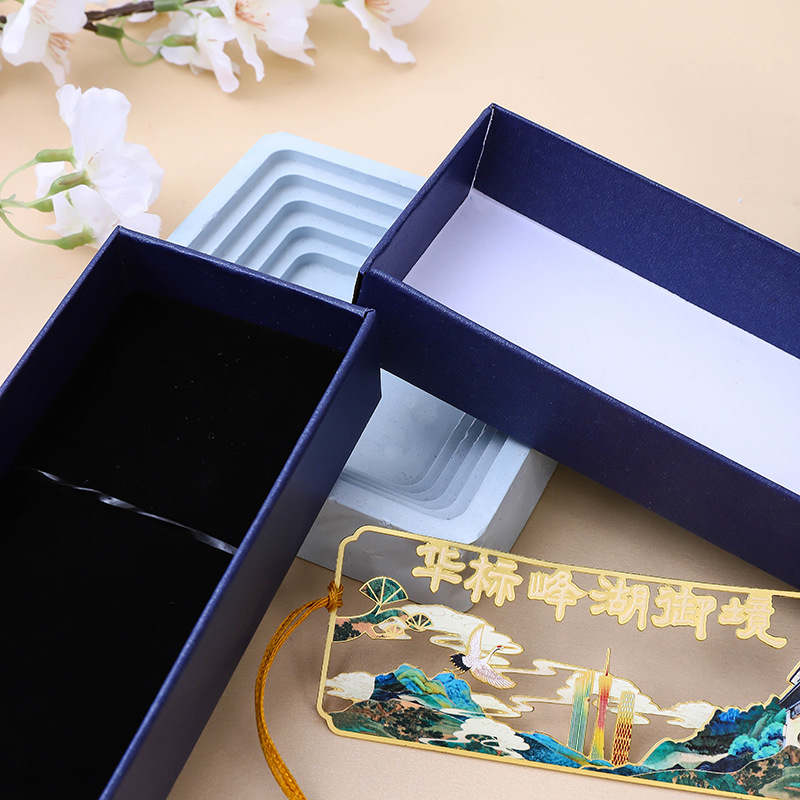 Picture of Cross-border Amazon lid paper gift box Wenwan accessories pendant hairpin pen bookmark box customization