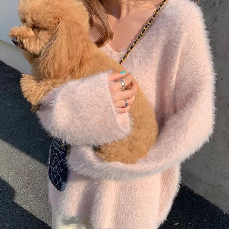 Picture of 2024 Autumn and Winter New Korean Style White V-neck Haima Fur Sweater Women's Loose Imitation Mink Velvet Knitted Base Top