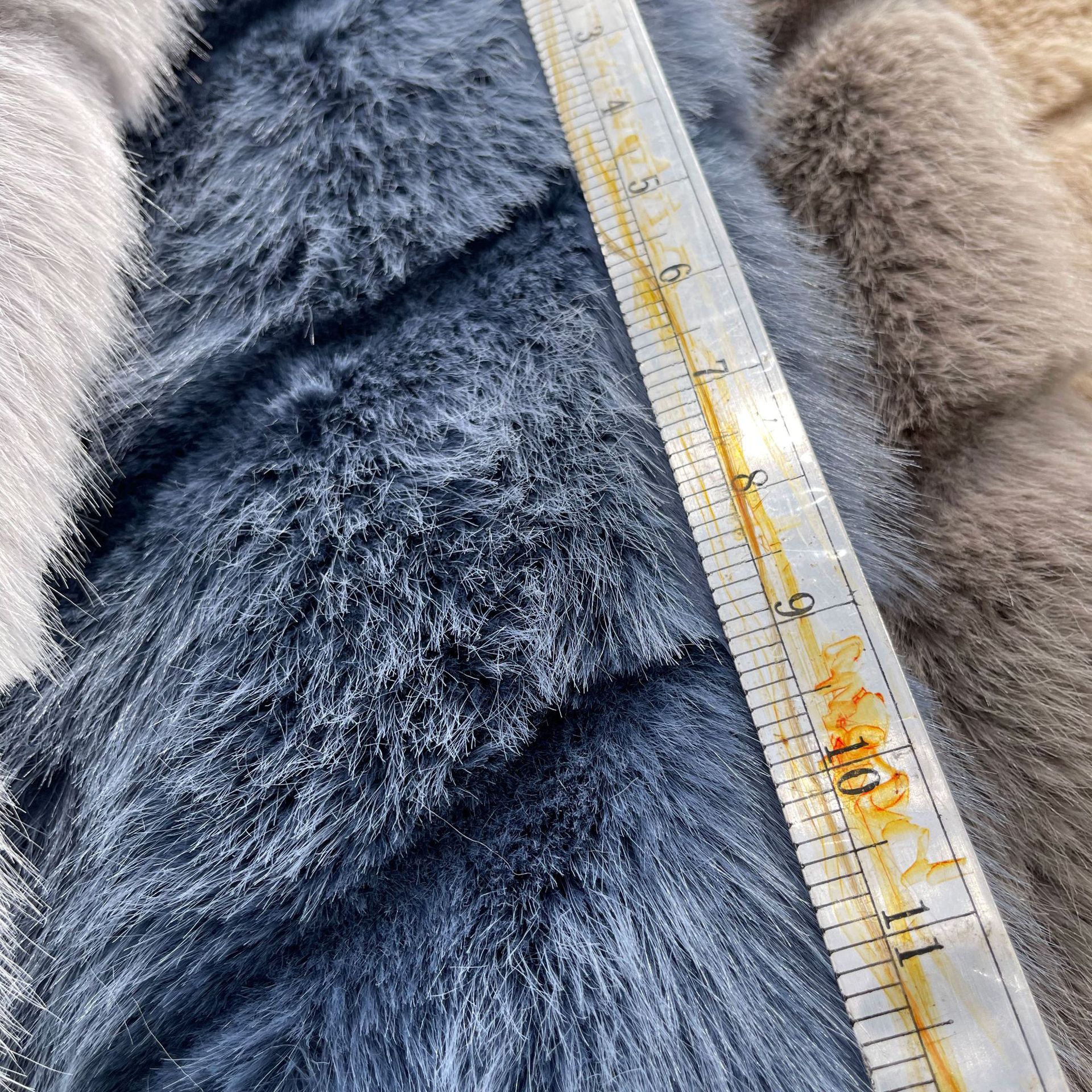 Picture of New Ditching Toca 4CM Ditch Toca Velvet Faux Fox Fur Fashion Coat Coat Luggage Plush Fabric