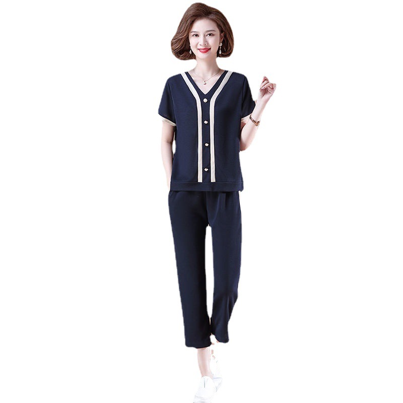 Picture of Mrs. Kuo Mom Summer Casual Two-piece Set 40-50 Years Old Ladies New Style Western Style Mom Summer Short-sleeved Suit