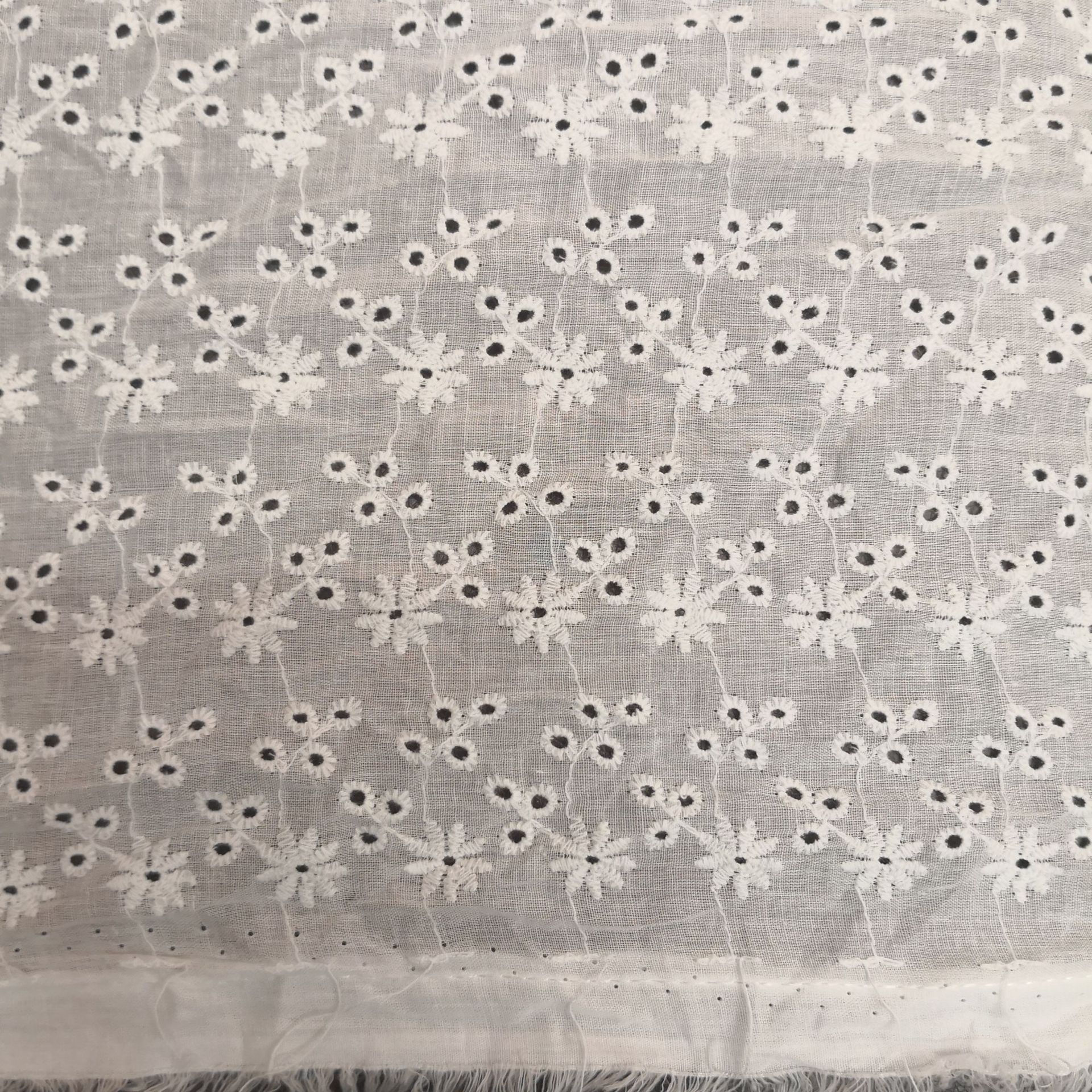 Cotton embroidered cloth chrysanthemum Hollow Punch foreign trade wholesale dress cap shoes material cotton lace embroidery fabric