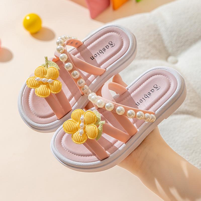 Picture of Girls Slippers Summer 2025 New Style Indoor and Outdoor Wear Non-Slip Soft Sole Wear-Resistant Cute Princess Style Slippers