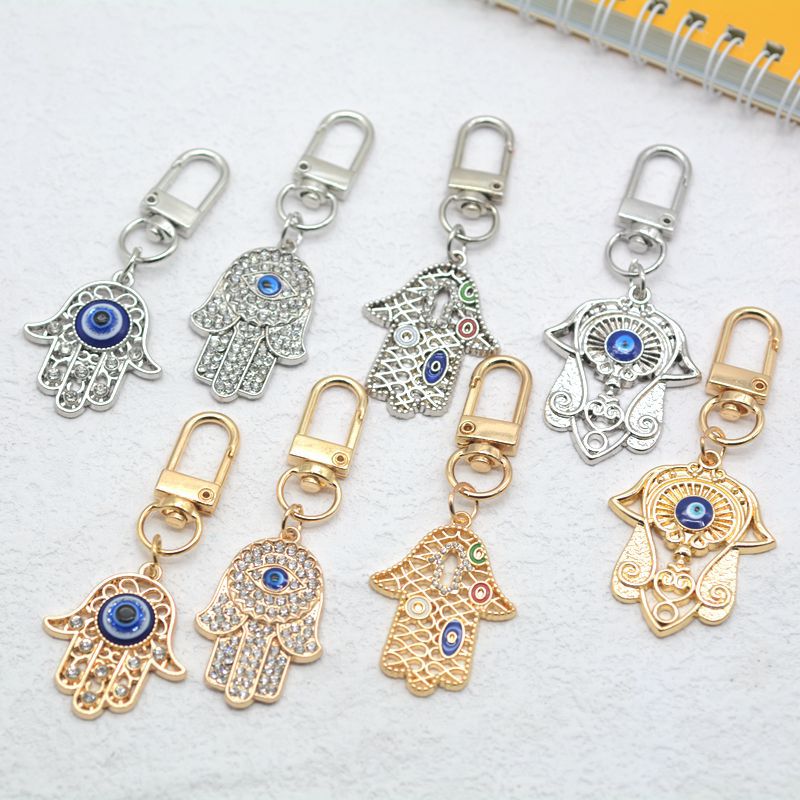 Blue Eyes Full Diamond Fatima Hand Keychain Metal Hollow Devil's Eye Keychain Pendant