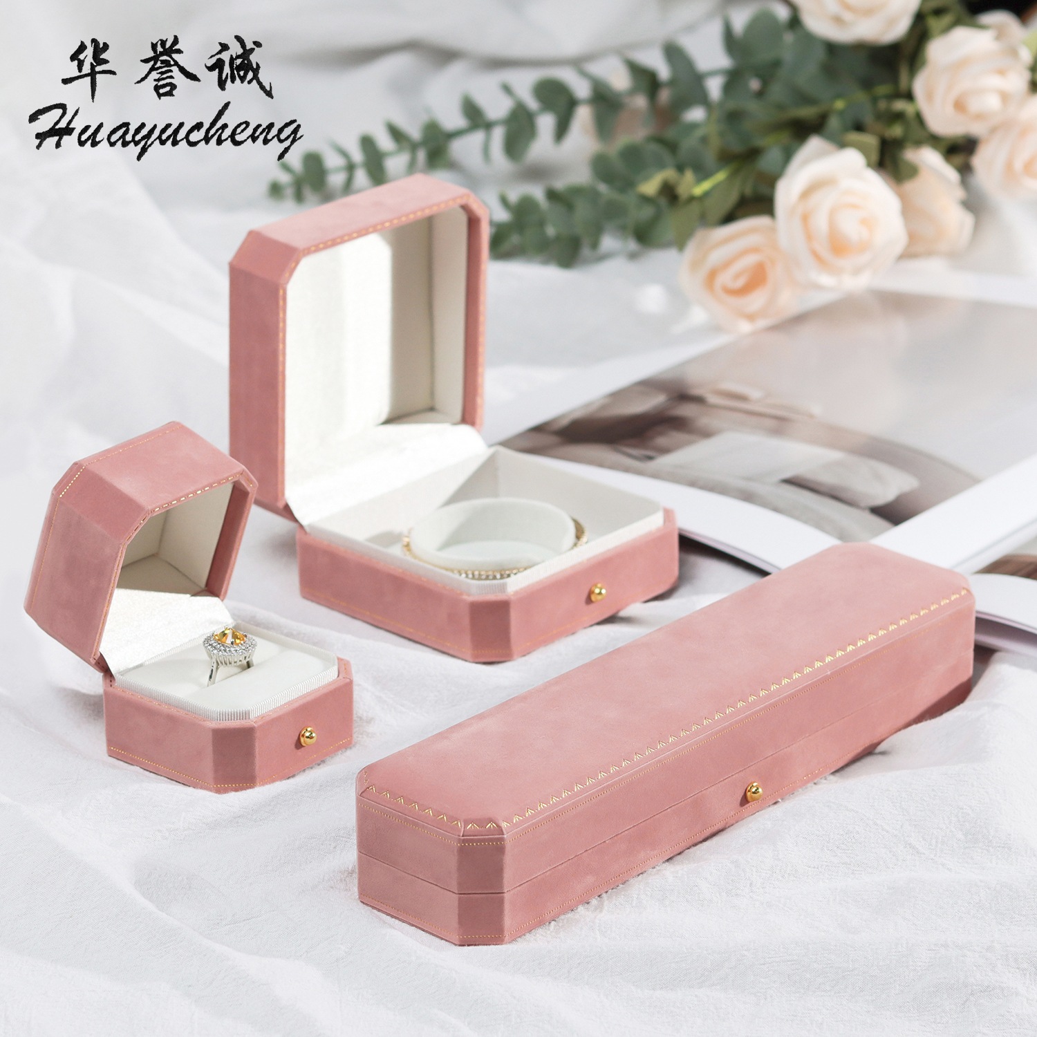 New creative octagonal gold button flannel ring box Phnom Penh pattern bracelet necklace box jewelry box gift box wholesale
