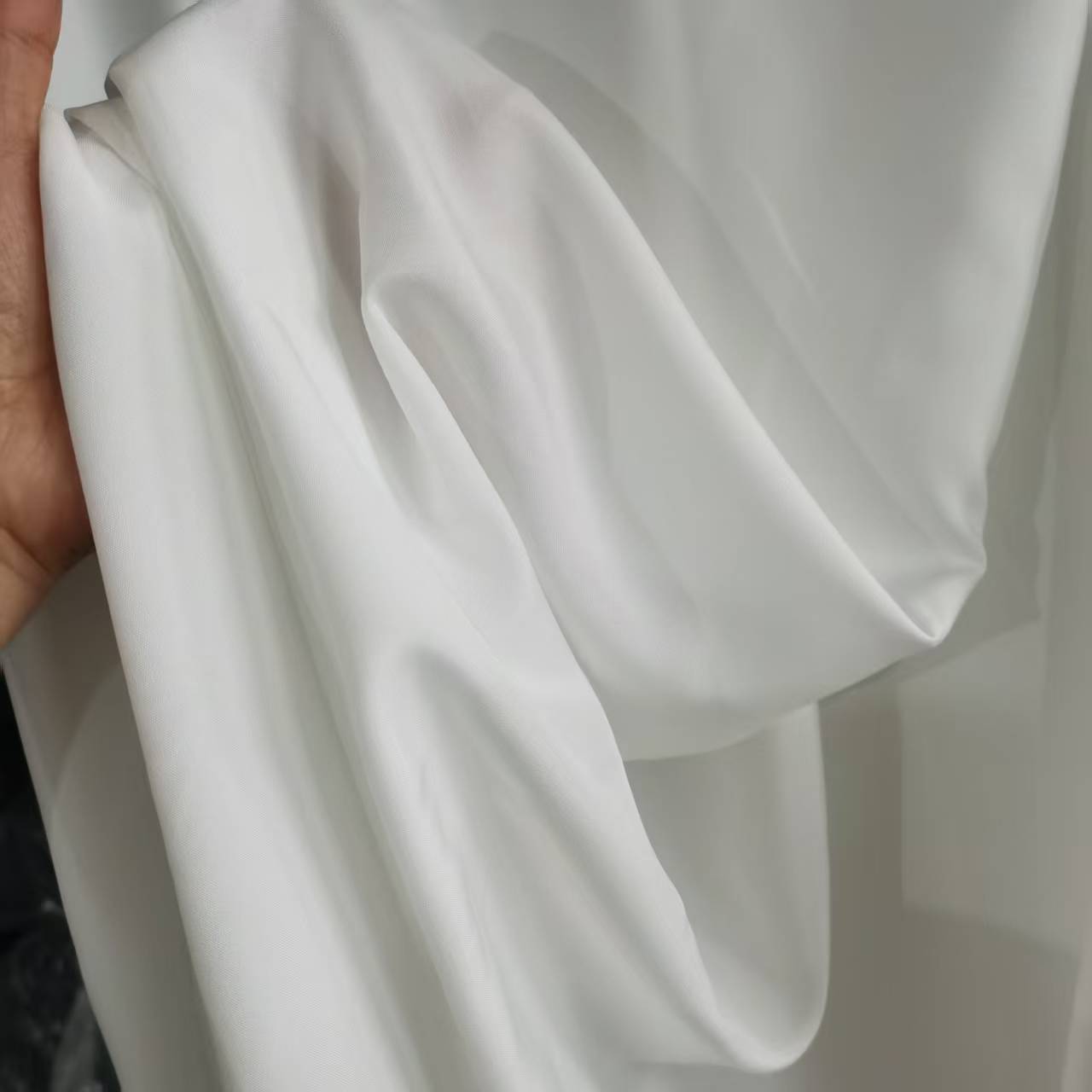 Picture of 75D High-Elastic White Fabric Spot Wholesale Non-Elastic Breathable Draped Imitation Cotton Skin-Friendly Women's Skirt Lining Han Dynasty Lining