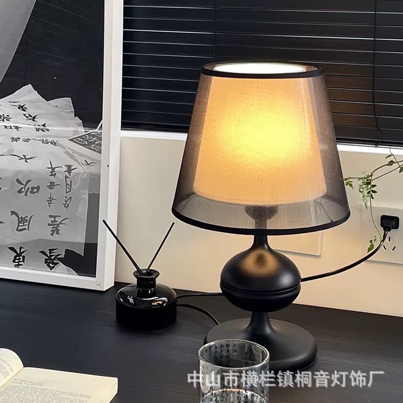 Retro Table Lamp Bedside Lamp Advanced American Touch Inductive Style Living Room Master Bedroom Italian Middle Ancient Table Lamp
