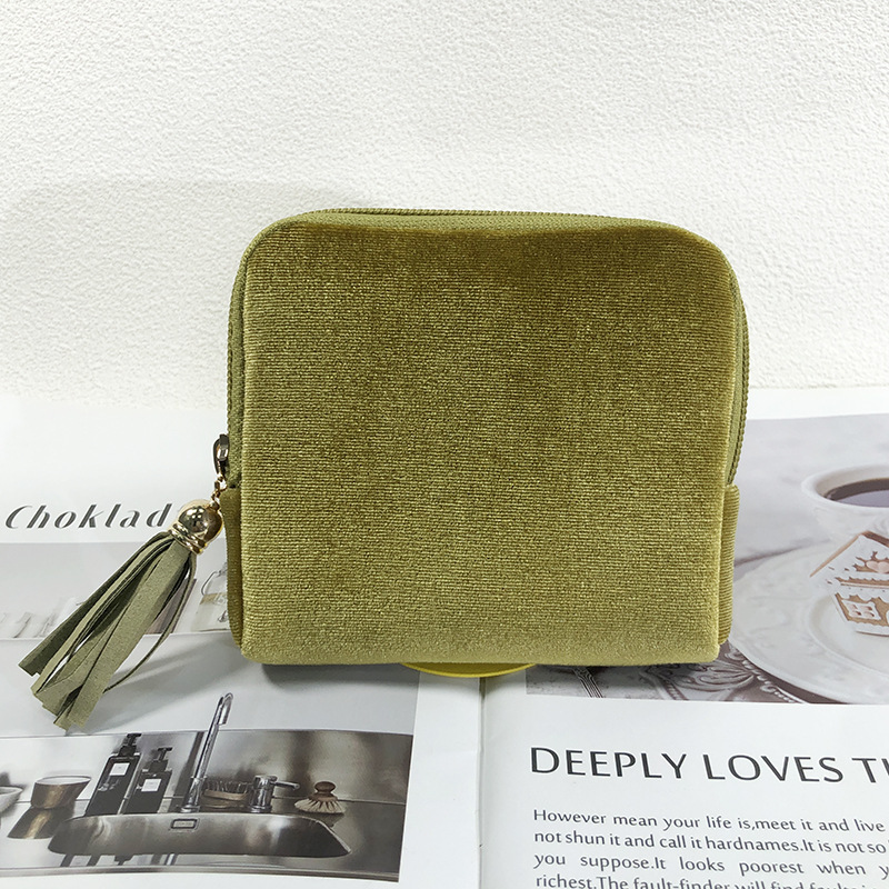 Picture of Light Luxury Jewelry Storage Bag Tassel Zipper Bag Ring Pendant Bracelet Bracelet Jewelry Bag Portable Jewelry Storage Bag