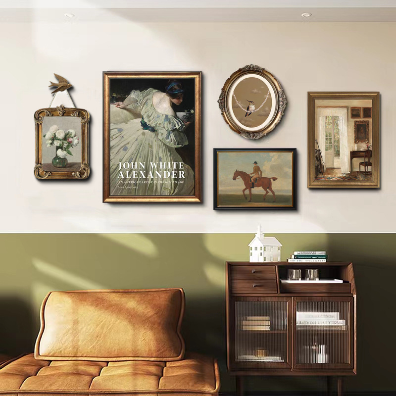 Retro living room combination hanging painting niche art mural American sofa back background wall decorative painting light luxury French painting