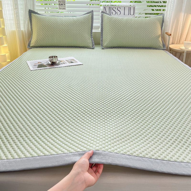 Class A maternal and infant grade ice silk solid color ice bean cool silk mat three-piece set foldable bed hat bed skirt mat