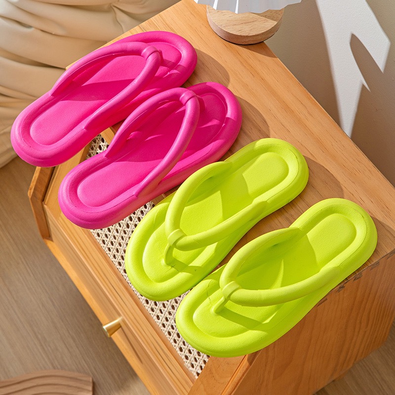 Summer 2023 New Style Flip-flops Women's Fashionable Home Bathroom Non-slip Outer Wear Thick Bottom Beach Sandals