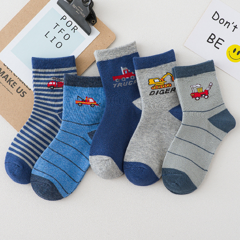 Children's socks spring and autumn cotton car cartoon boys tube socks children big children primary school students a generation of hair