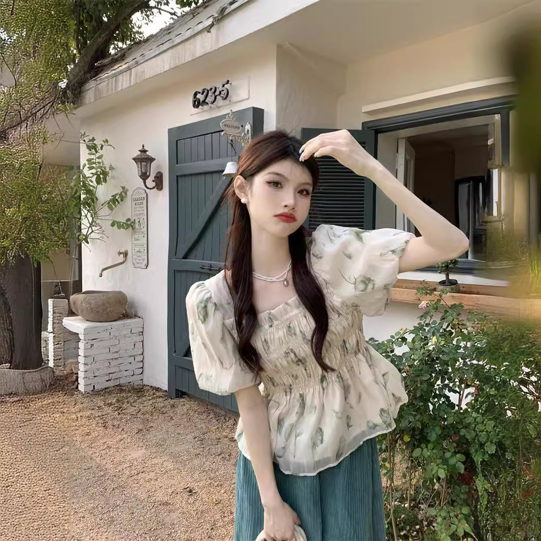 French Style Square Collar Floral Chiffon Shirt Women's 2024 Summer New Design Sense Slimming Puff Sleeve Short Top Clothes