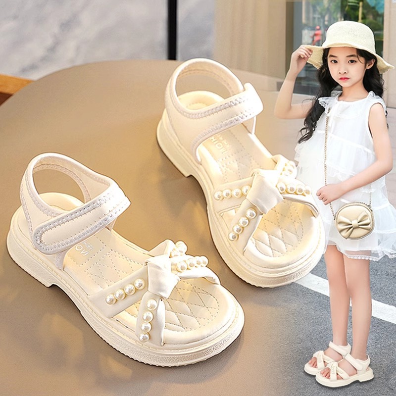 Girls' Summer Sandals 2024 New Hot Style Summer Children's Girls Middle and Big Children's Soft Sole Western Style Pearl Princess Shoes