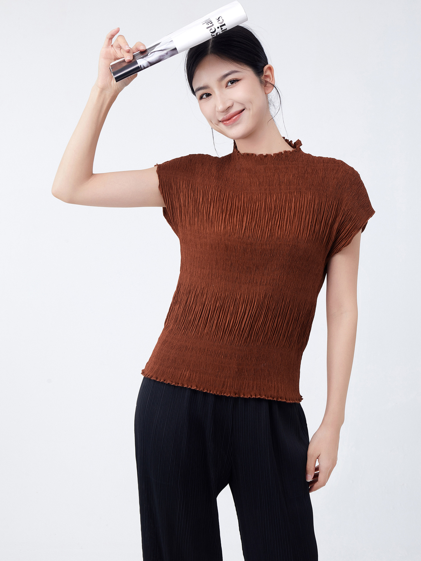 Miyake Short-sleeved T-shirt Women's Summer 2025 New Loose Solid Color Simple Elegant Commuter All-match Top Western Style