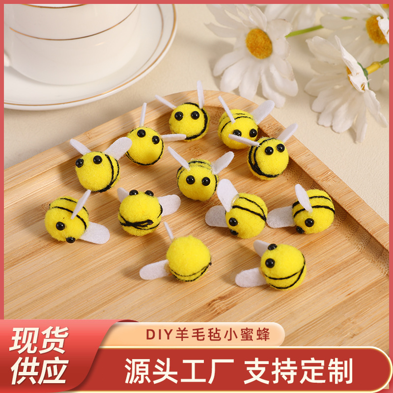Plush Bee Accessories Wool Felt Finished Three-dimensional Cartoon Clothing Hair Accessories Children's Educational Handmade Toys