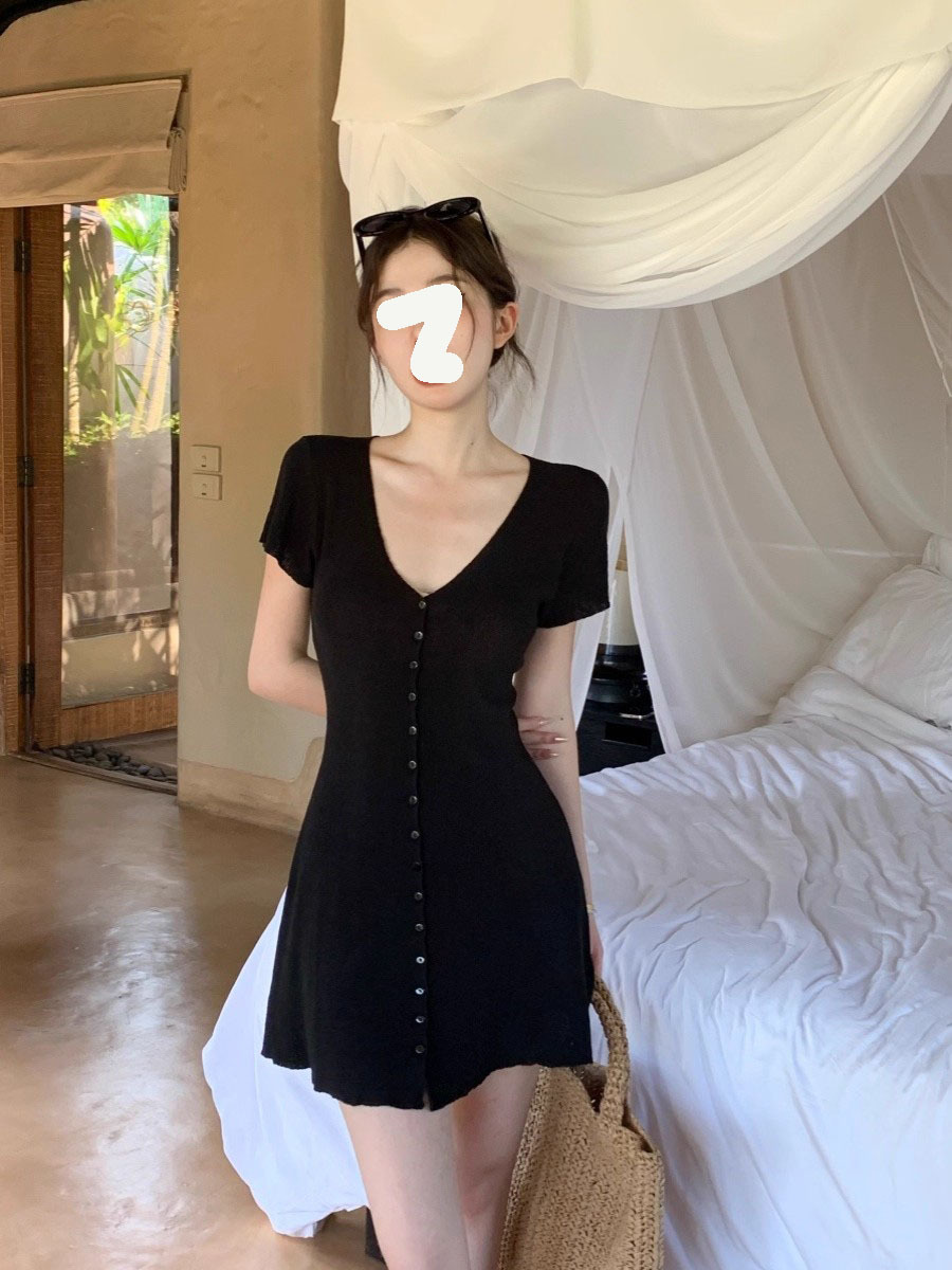 Niche V-Neck Pure Color Dress Women's Summer New Elegant Holiday Style Waist Beach Knitted Casual Short Skirt Ins