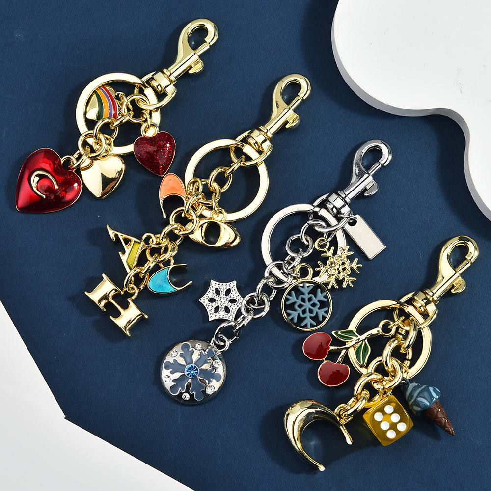 New Metal Keychain Cute Fruit Diamond Apple Key Ring Pendant Bag Key Ring Accessories Women Wholesale