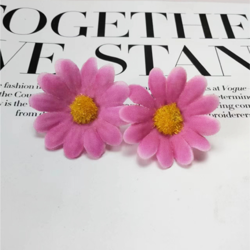 Picture of Simulated 4cm Small Chrysanthemum DIY Sun Flower Head Small Daisy Arch Road Leading Flower Arrangement Flower Garland Head Jewelry Wholesale
