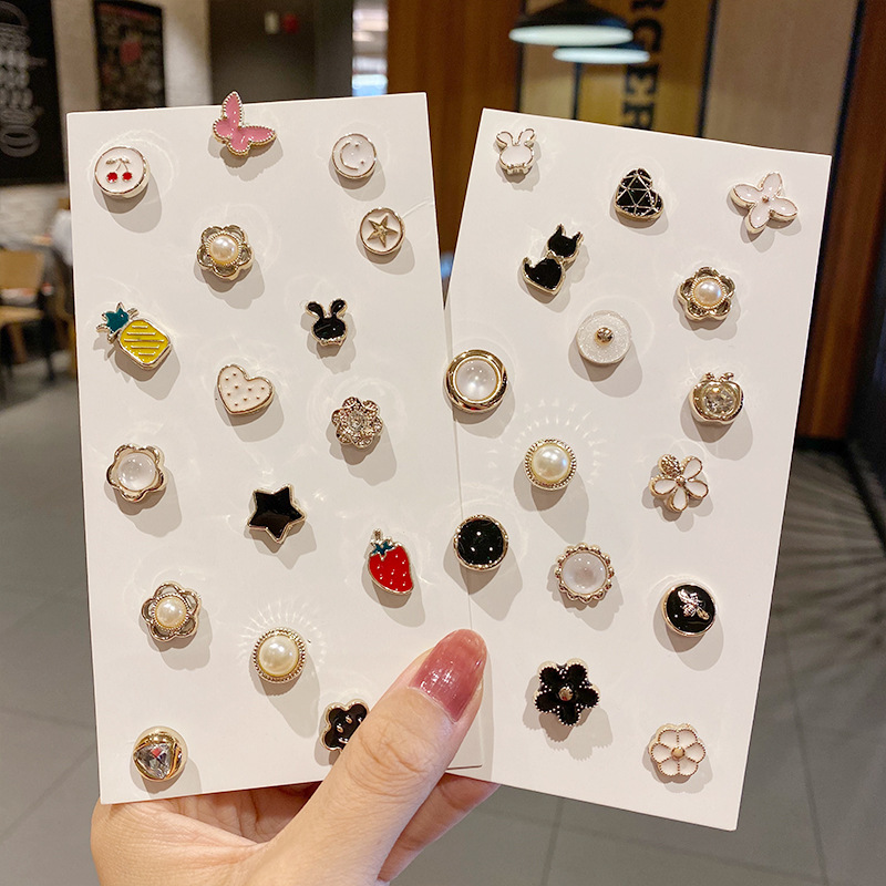 Fashionable anti-exposure brooch dress neckline pin clothes fixed buckle elegant all-match Opal Pearl style for women