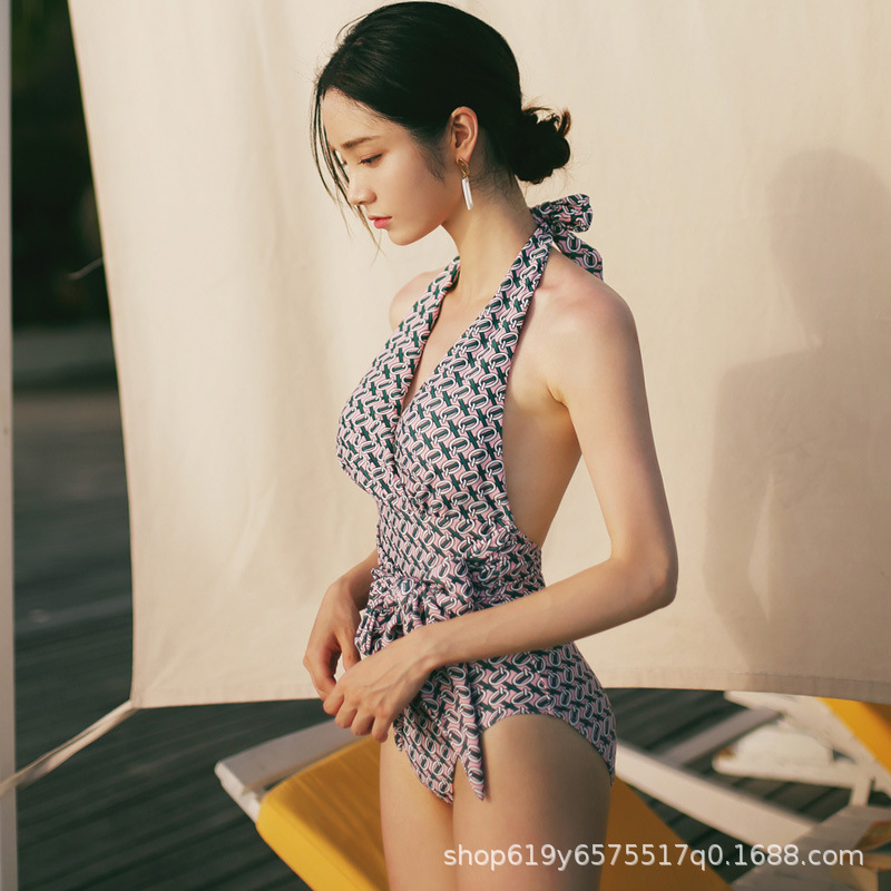 2021 new one-piece swimsuit women's sexy backless slim lace-up neck bubble hot spring swimsuit source factory wholesale