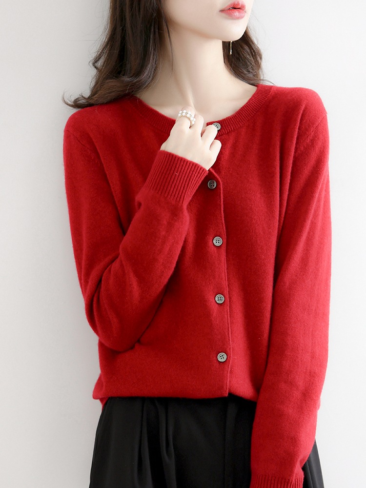Picture of 2023 autumn and winter new women's round neck cardigan bottoming shirt Korean style long sleeve fashion soft knitted small coat