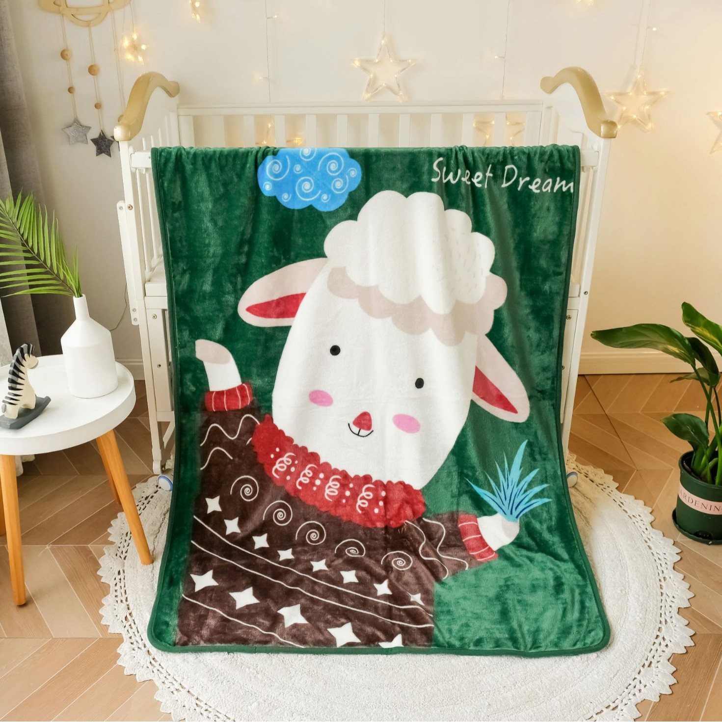 Picture of Children's Blanket Kindergarten Spring and Autumn Baby Coral Fleece Blanket Spring and Summer Single Layer Thin Blanket Office Nap