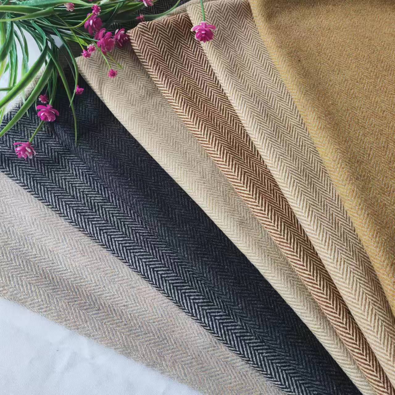 Shaoxing factory in stock autumn and winter wool herringtop suit fashion shoes and hats luggage herringtop woolen wool