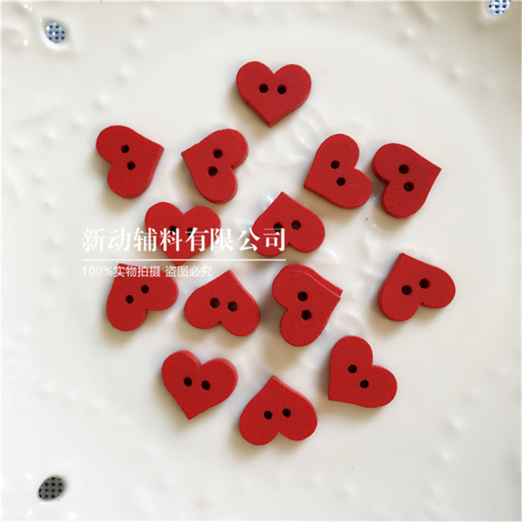 Big Red love button wooden button clothing accessories button handmade material heart shaped button diy wholesale