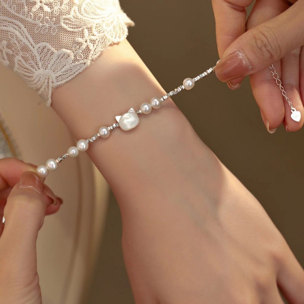 Picture of Natural freshwater pearl white mother-of-pearl cat broken silver bracelet simple Joker female blogger with manufacturers wholesale