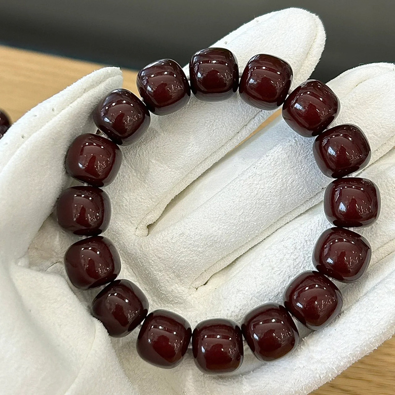 Picture of Factory wholesale sugar fried chestnut bodhi root hand string around the finger soft student version of the text play beads natural bodhi seed hand string