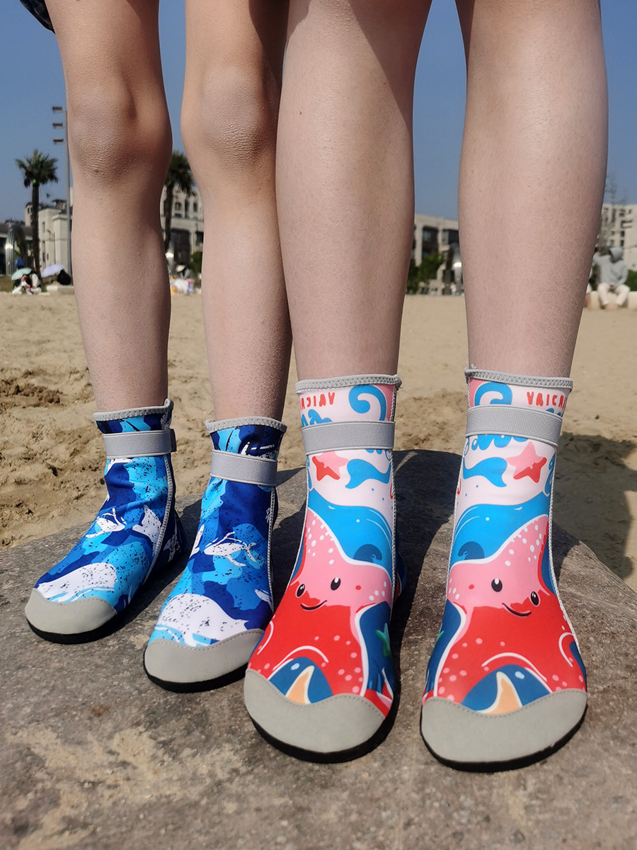 Picture of High-barrel beach socks shoes children's water park swimming snorkeling shoes baby non-slip diving adult sea drifting shoes