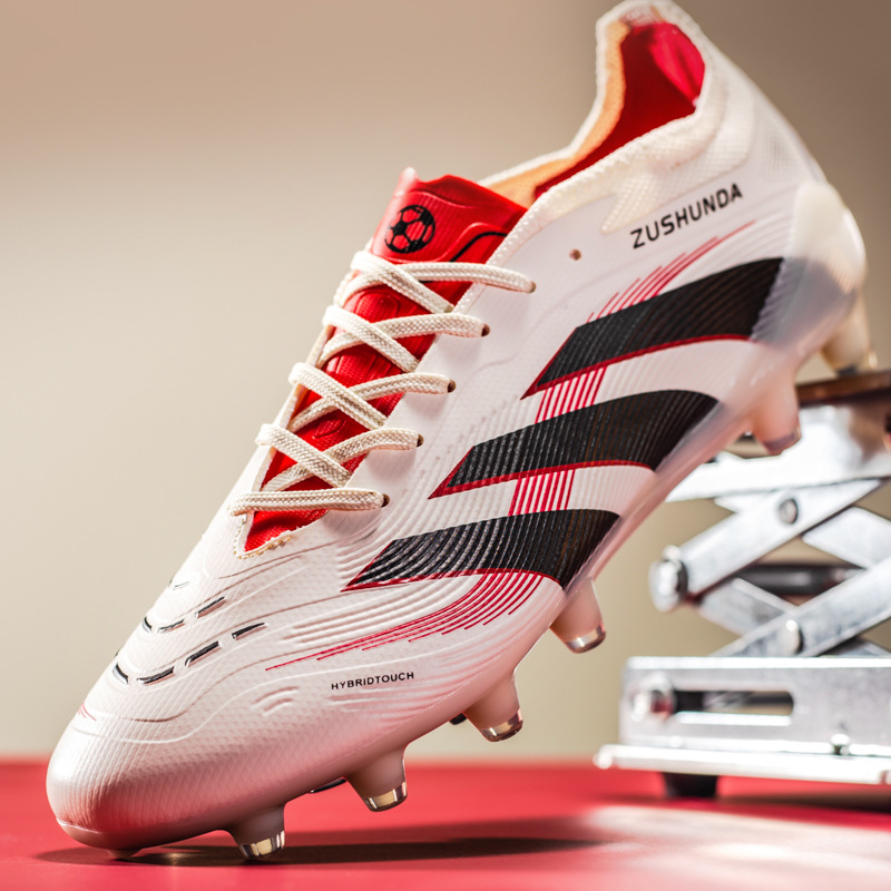 2025 New Adult Football Shoes Waterproof Shoes Spike Training Competition Teenager Spike Broken Nail Training sneaker