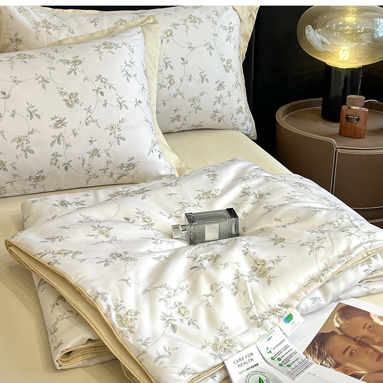 Picture of 2025 New Summer Fresh Summer Quilter Four-piece Light Luxury High-end Tencel Cool Summer Quilter Ice Silk Air Conditioned Quilter