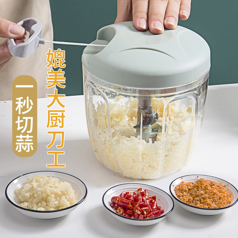 Picture of Mashed Garlic Artifact Pulling Garlic to Beat Garlic Garlic Mashing Garlic Mashing Garlic Mashing Manual Garlic Mashing Machine Cutting Garlic
